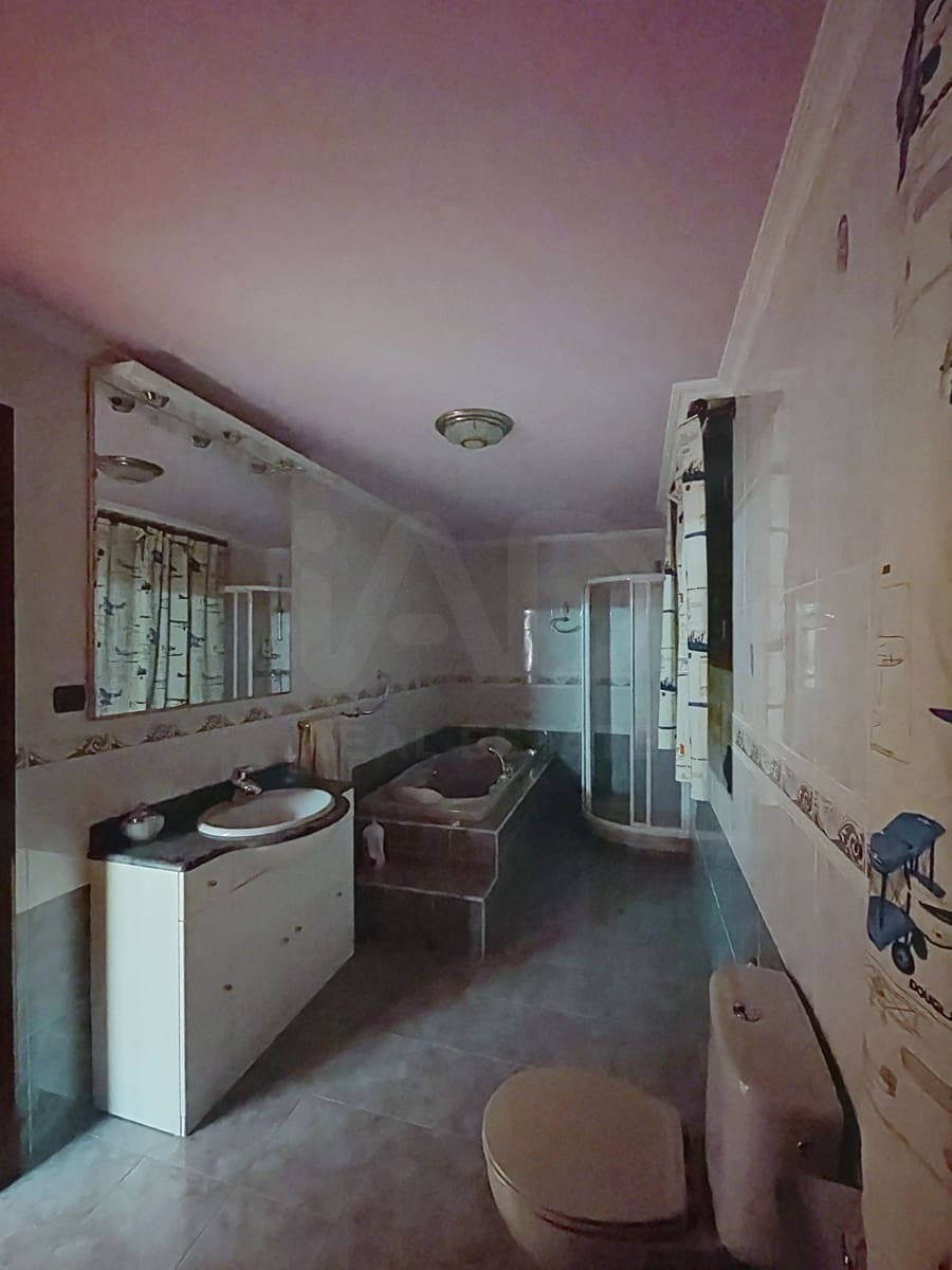 6 chambre Finca/Maison de Campagne à vendre à Valle de Mena avec piscine garage - 479 000 € (Ref: 9996545)