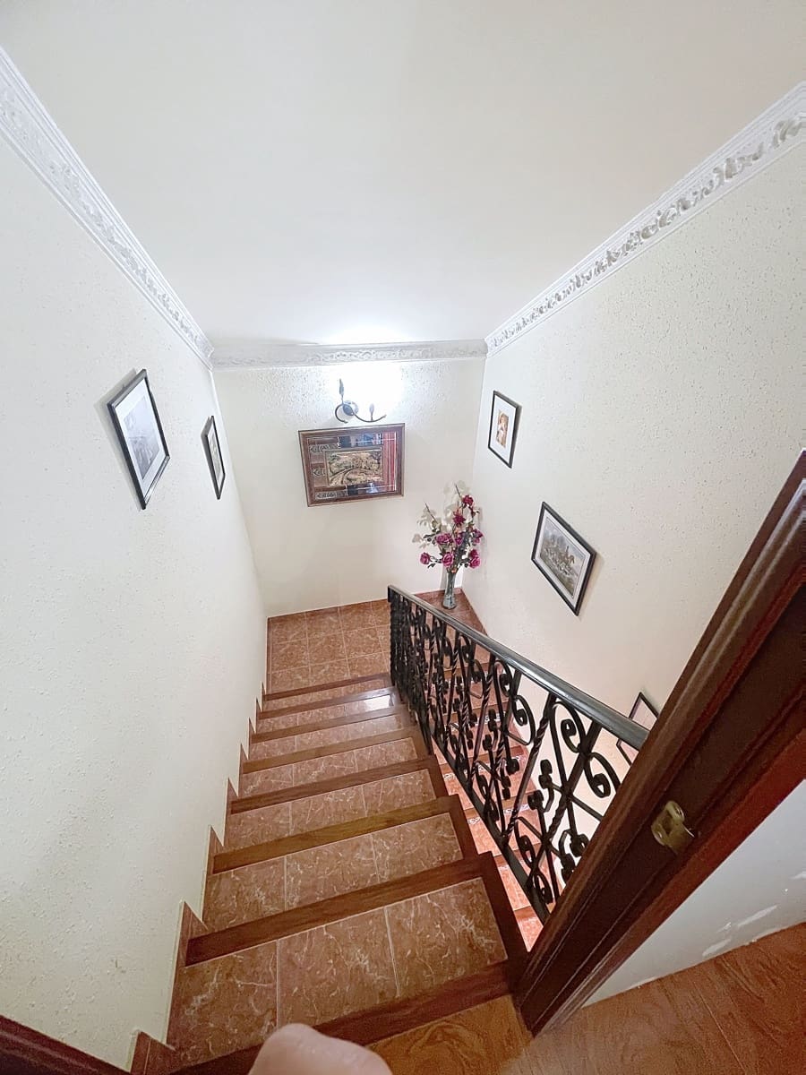 6 chambre Finca/Maison de Campagne à vendre à Valle de Mena avec piscine garage - 479 000 € (Ref: 9996545)