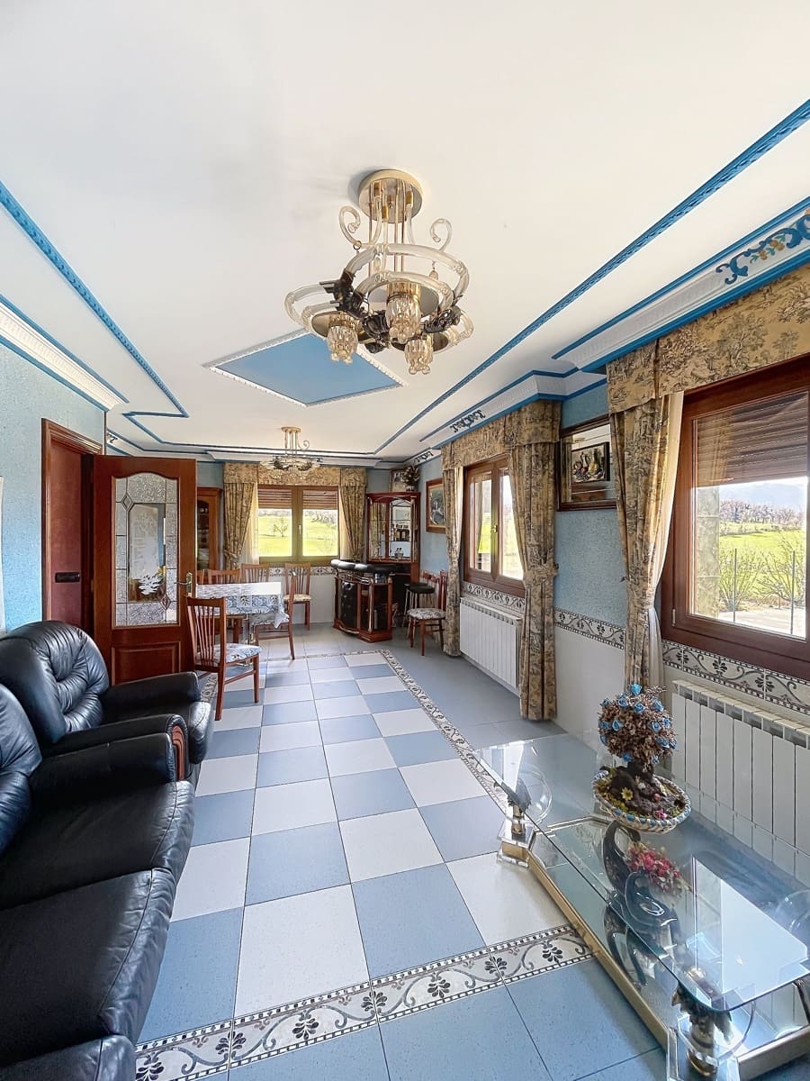 6 chambre Finca/Maison de Campagne à vendre à Valle de Mena avec piscine garage - 479 000 € (Ref: 9996545)