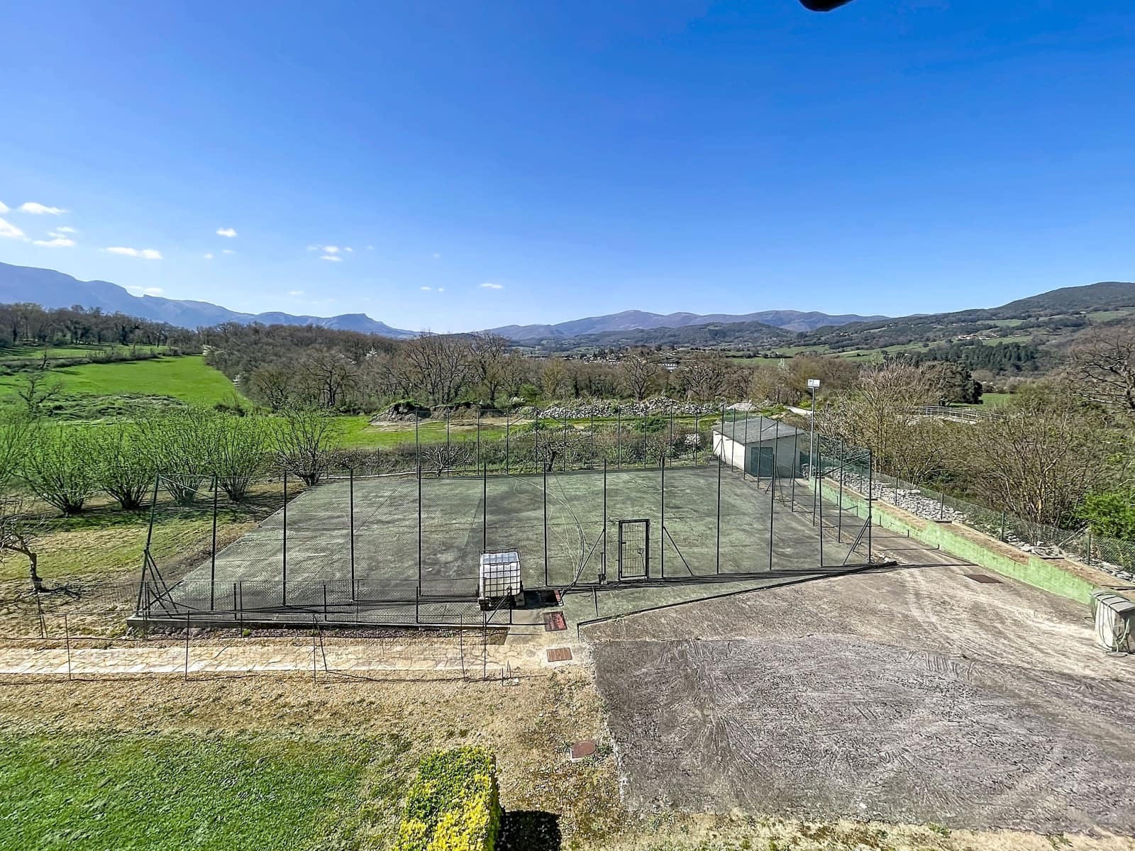 6 chambre Finca/Maison de Campagne à vendre à Valle de Mena avec piscine garage - 479 000 € (Ref: 9996545)