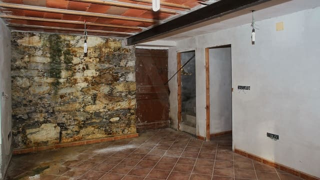 3 soverom Finca/Herregård til salgs i San Sadurniño med garasje - € 63 900 (Ref: 9996548)