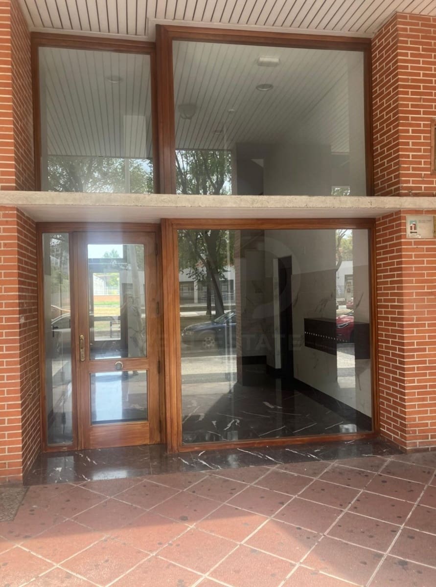 2 bedroom Apartment for sale in Vitoria-Gasteiz with garage - € 205,000 (Ref: 9997144)