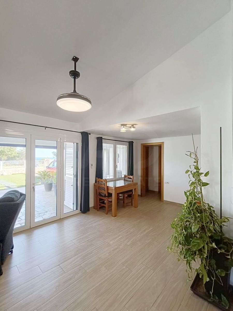 Chalet de 3 habitaciones en Calafat en venta con piscina - 650.000 € (Ref: 9997826)