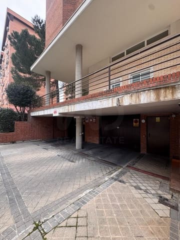 Garagem para venda em Media Legua, Madrid cidade - 42 990 € (Ref: 9997830)