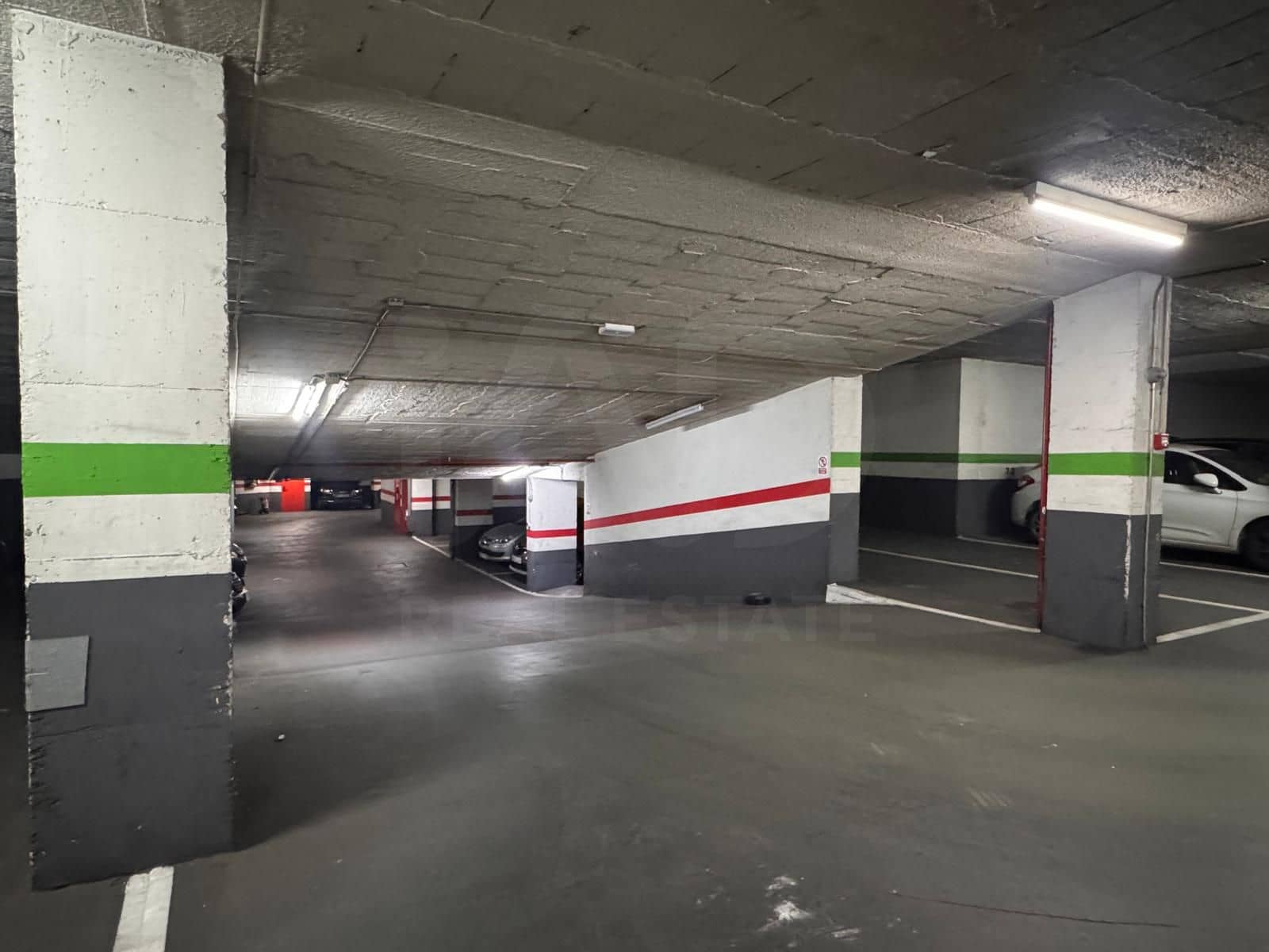 Garagem para venda em Madrid cidade - 42 990 € (Ref: 9997830)