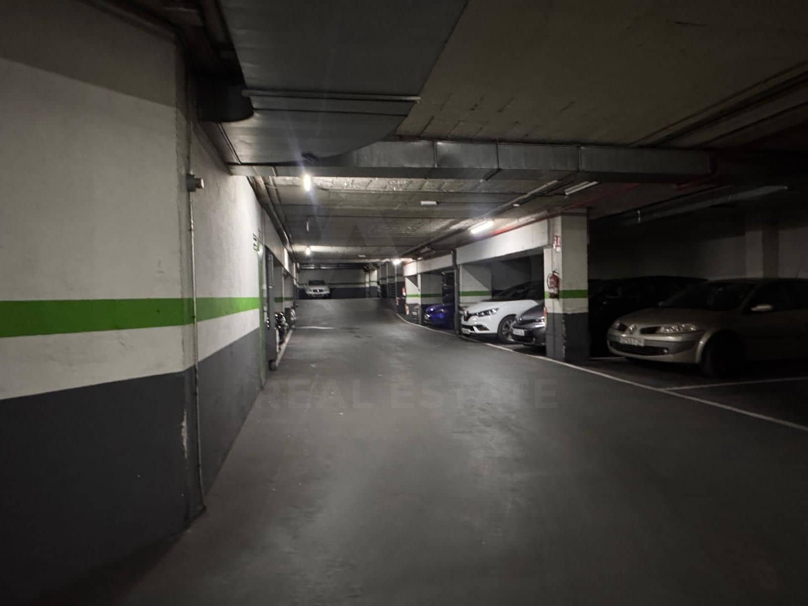 Garagem para venda em Madrid cidade - 42 990 € (Ref: 9997830)