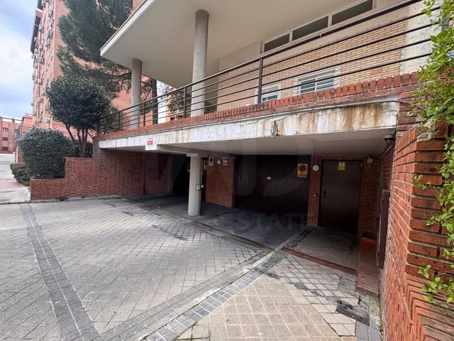 Garagem para venda em Media Legua, Madrid cidade - 42 990 € (Ref: 9997830)