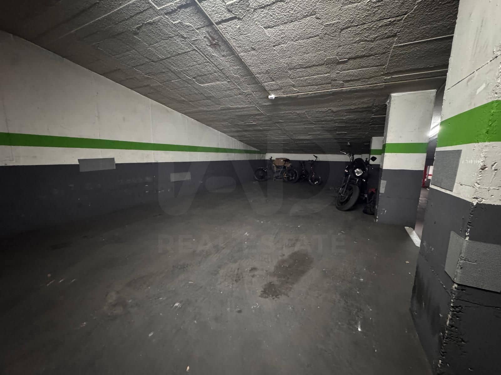 Garagem para venda em Madrid cidade - 42 990 € (Ref: 9997830)