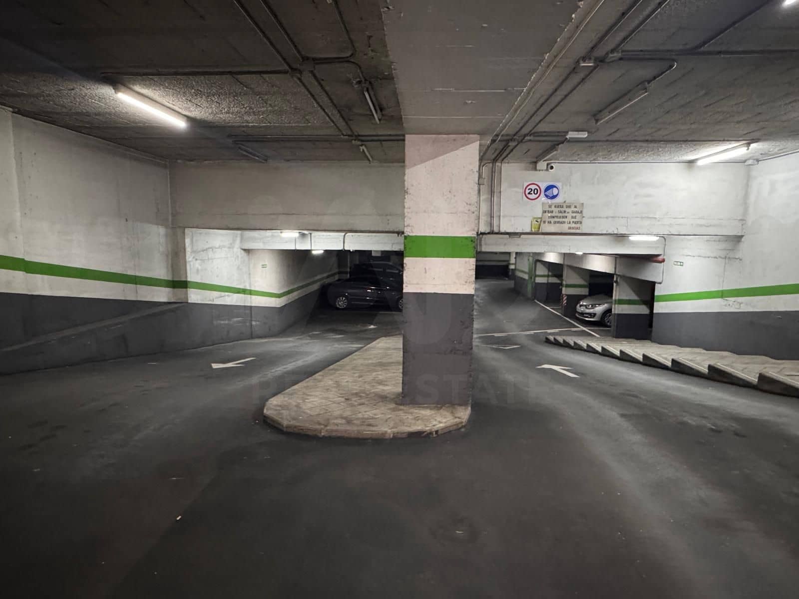 Garagem para venda em Madrid cidade - 42 990 € (Ref: 9997830)
