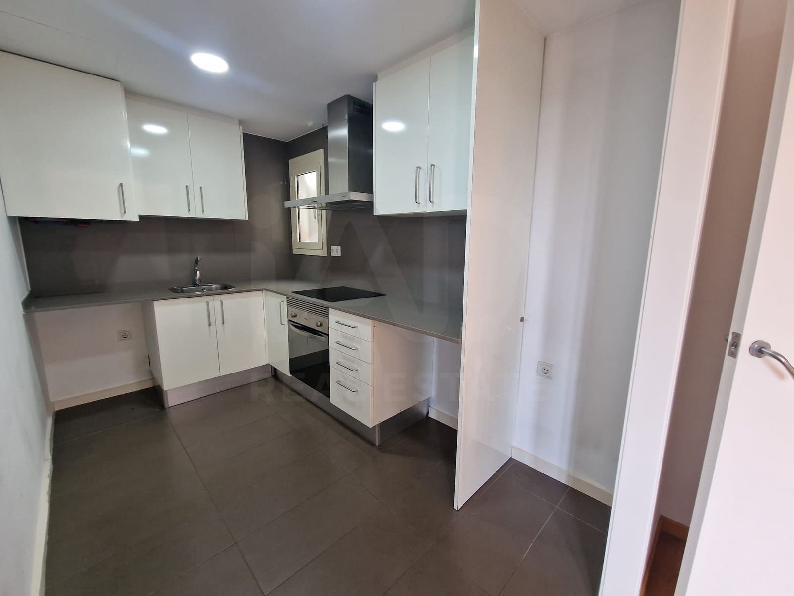 2 soveværelse Lejlighed til salg i Barcelona by - € 750.000 (Ref: 9997833)