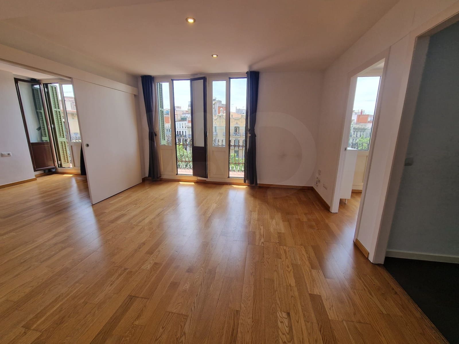 2 soveværelse Lejlighed til salg i Barcelona by - € 750.000 (Ref: 9997833)