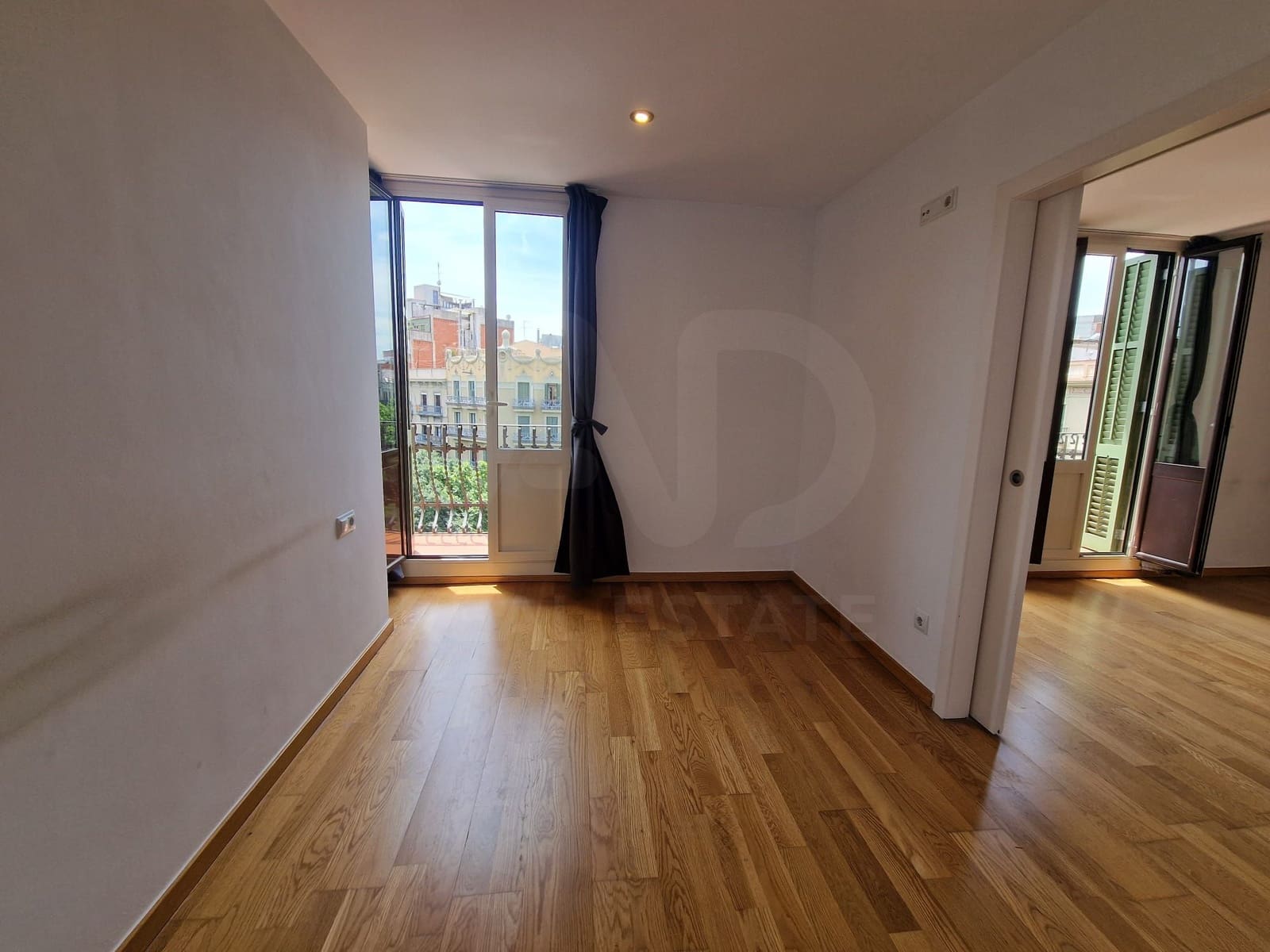 2 soveværelse Lejlighed til salg i Barcelona by - € 750.000 (Ref: 9997833)