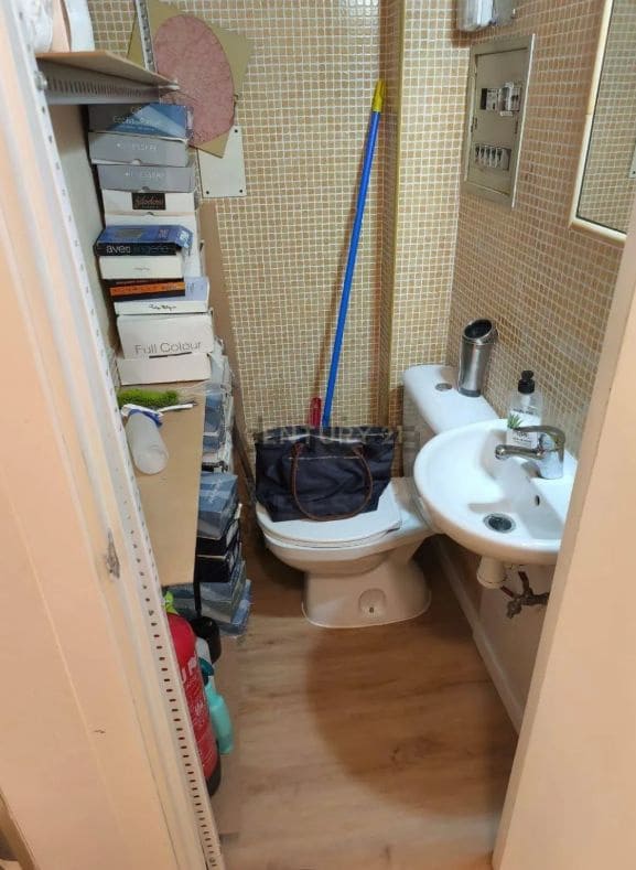 Local Commercial de 1 chambre à louer à Donostia-San Sebastian - 900 € (Ref: 9997835)
