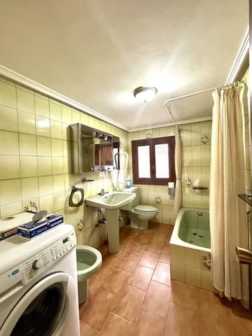 Finca/Casa Rural de 4 habitaciones en Riello en venta con garaje - 86.000 € (Ref: 9997837)