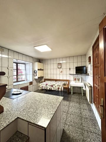 Finca/Casa Rural de 4 habitaciones en Riello en venta con garaje - 86.000 € (Ref: 9997837)
