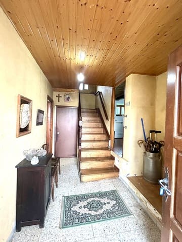 Finca/Casa Rural de 4 habitaciones en Riello en venta con garaje - 86.000 € (Ref: 9997837)