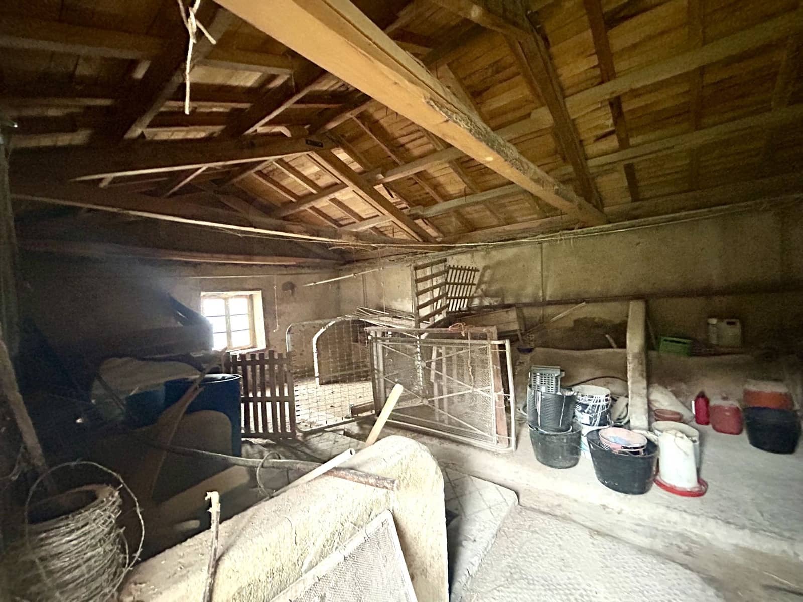 4 chambre Finca/Maison de Campagne à vendre à Riello avec garage - 86 000 € (Ref: 9997837)