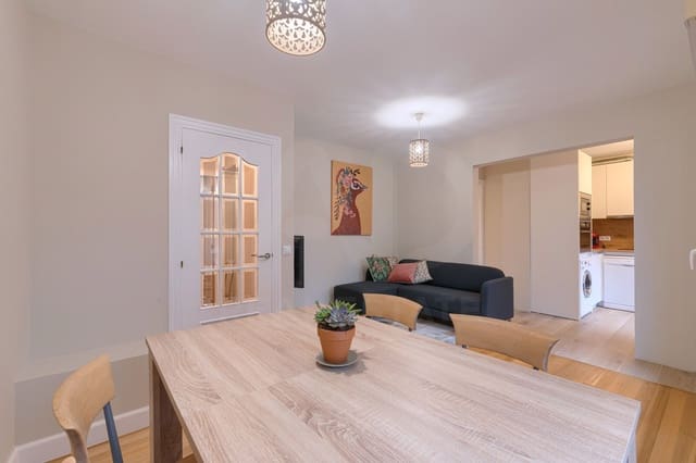3 sovrum Lägenhet till salu i Bilbao med garage - 438 000 € (Ref: 9997987)