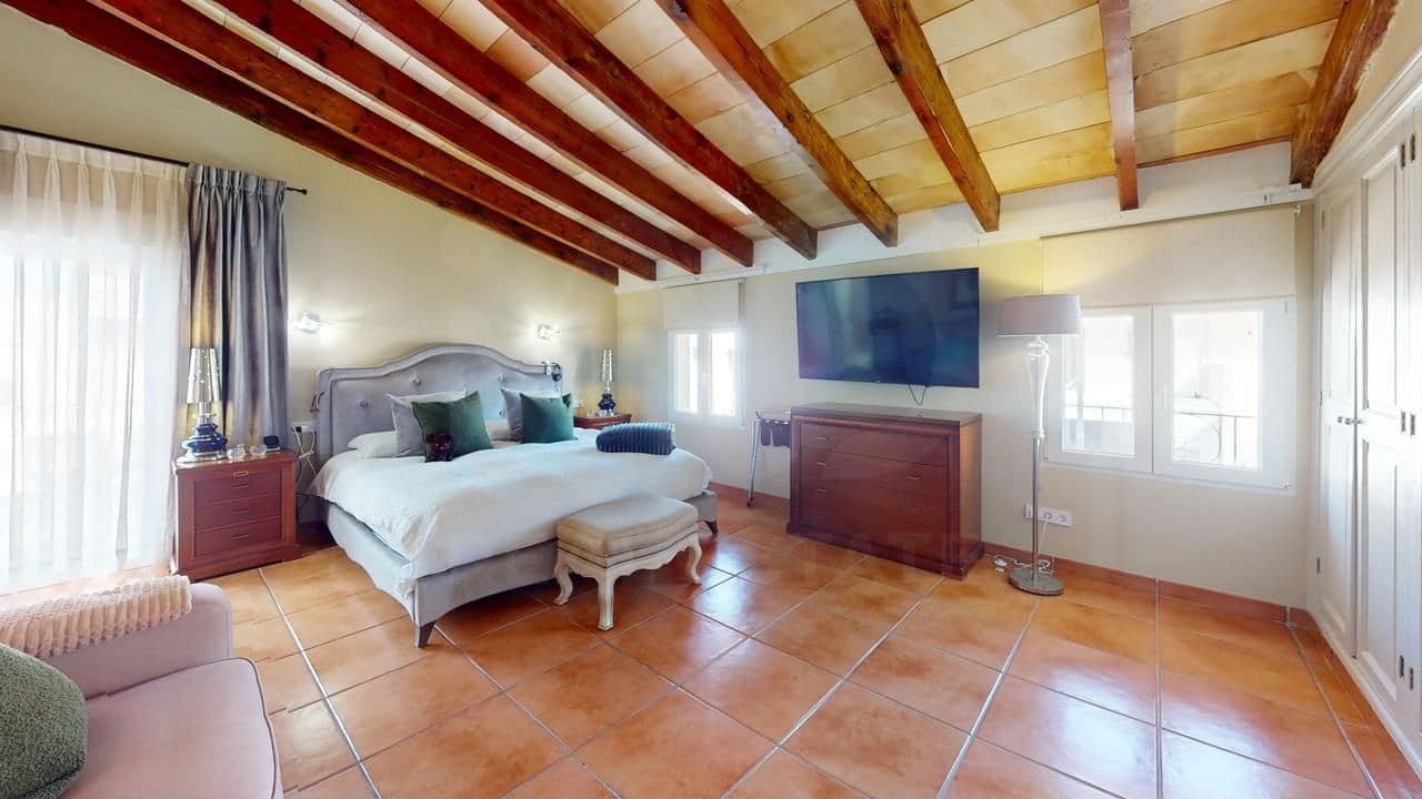3 bedroom Apartment for sale in Montuiri - € 440,000 (Ref: 9997990)