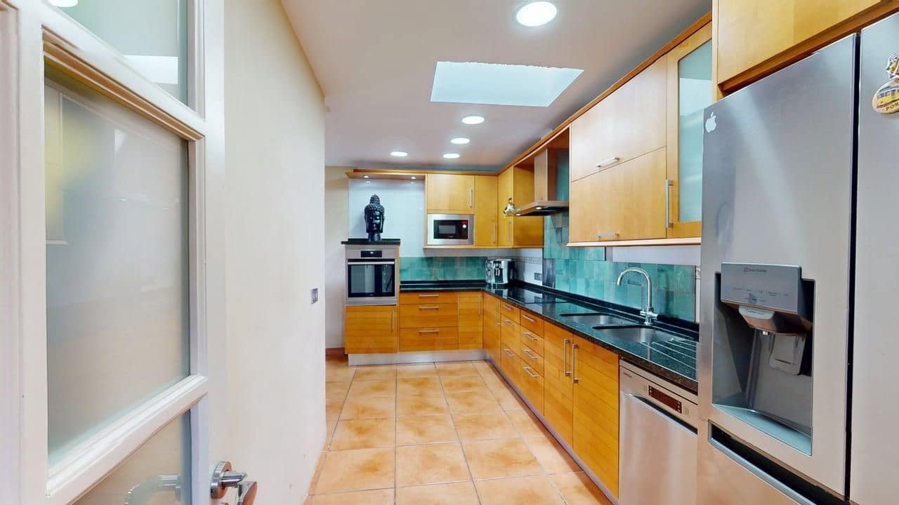3 bedroom Apartment for sale in Montuiri - € 440,000 (Ref: 9997990)