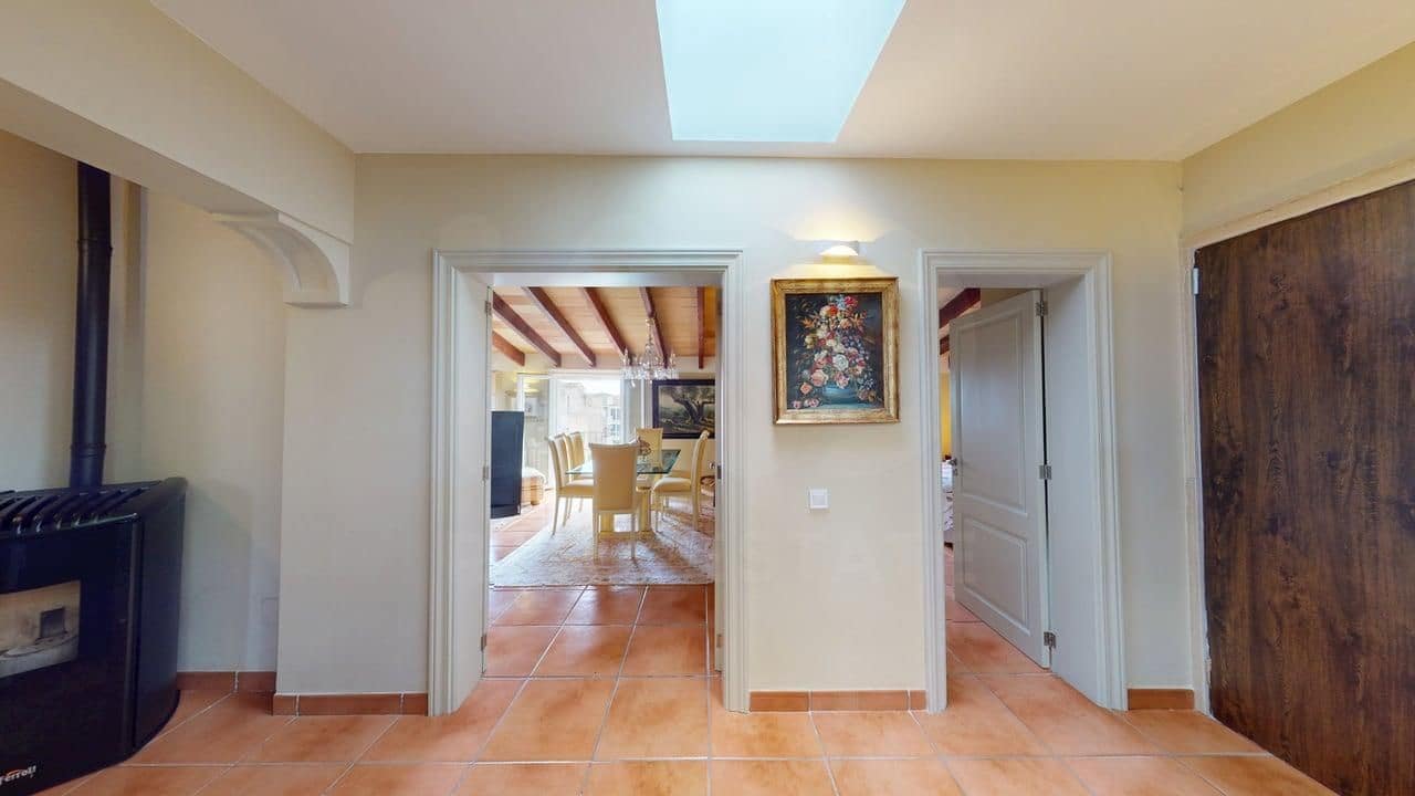 3 bedroom Apartment for sale in Montuiri - € 440,000 (Ref: 9997990)