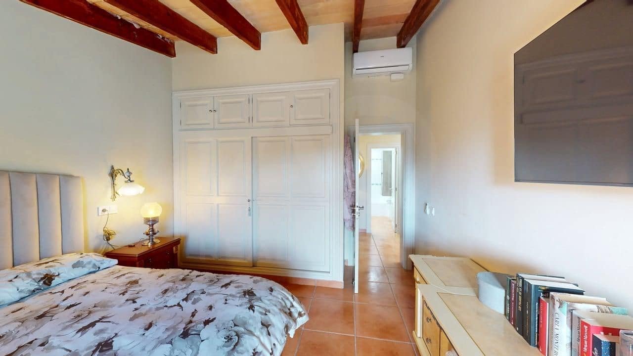 3 bedroom Apartment for sale in Montuiri - € 440,000 (Ref: 9997990)
