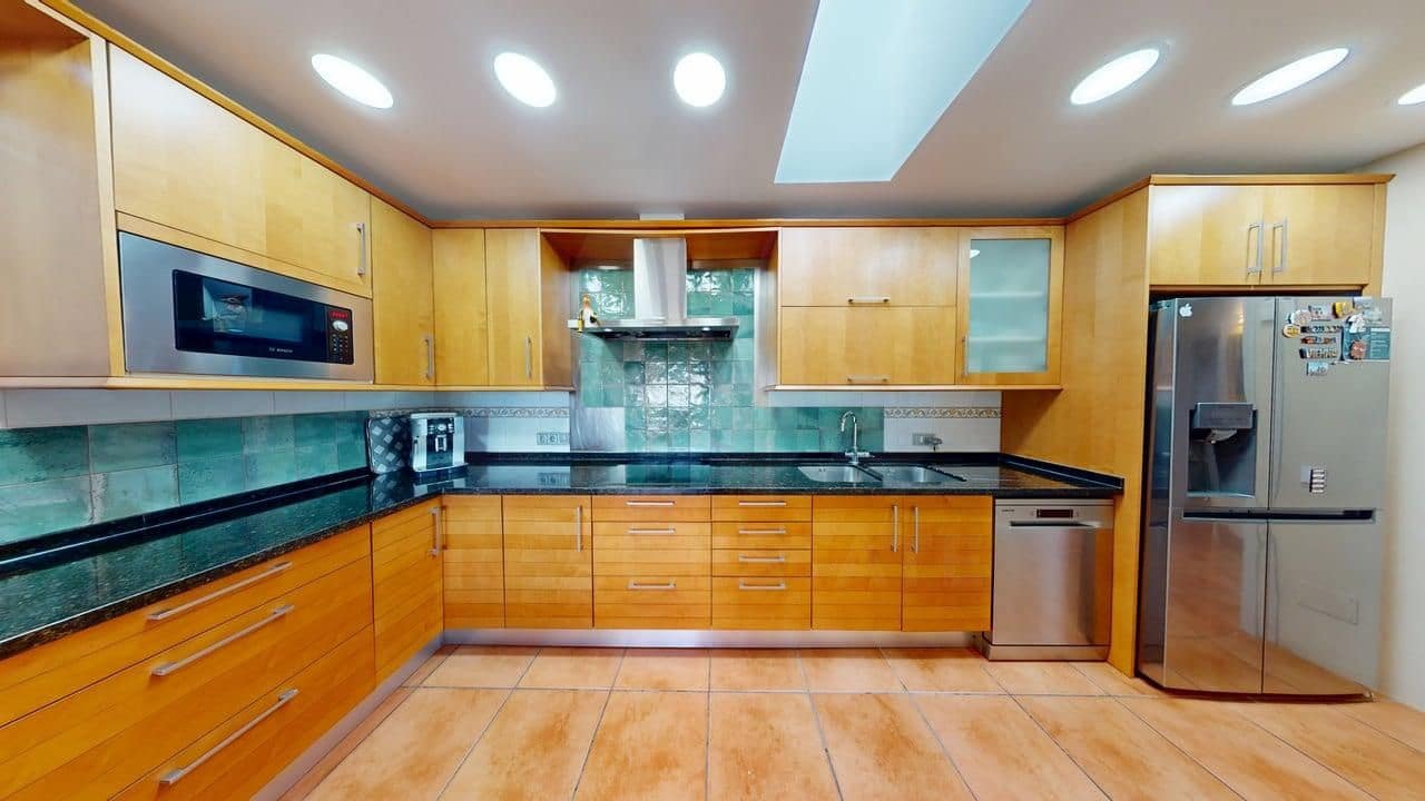 3 bedroom Apartment for sale in Montuiri - € 440,000 (Ref: 9997990)