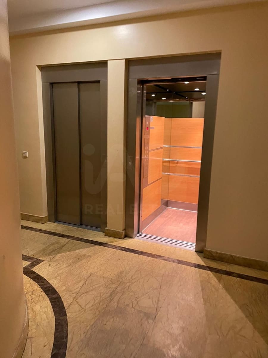 Studio na sprzedaż w Miasto Madryt z basenem garażem - 225 000 € (Ref: 9997991)