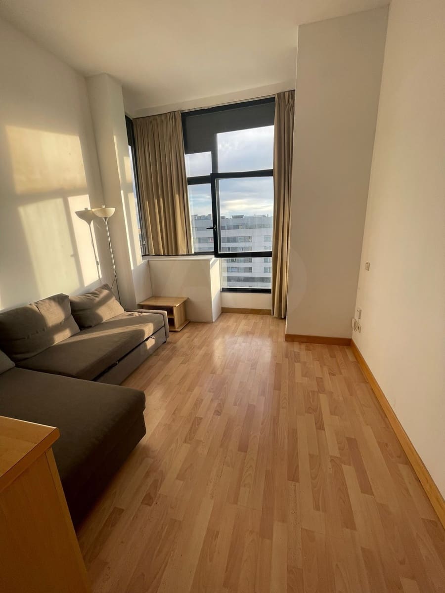 Studio na sprzedaż w Miasto Madryt z basenem garażem - 225 000 € (Ref: 9997991)