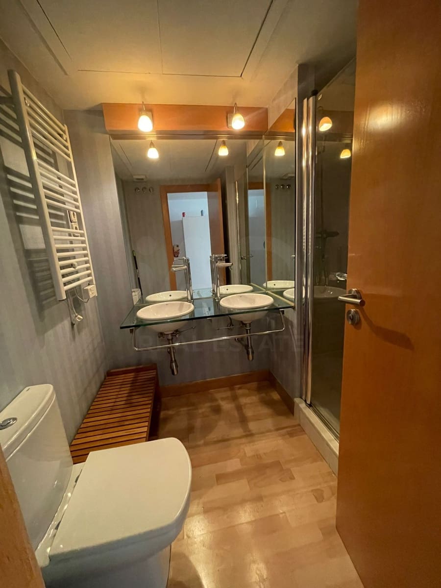Studio na sprzedaż w Miasto Madryt z basenem garażem - 225 000 € (Ref: 9997991)