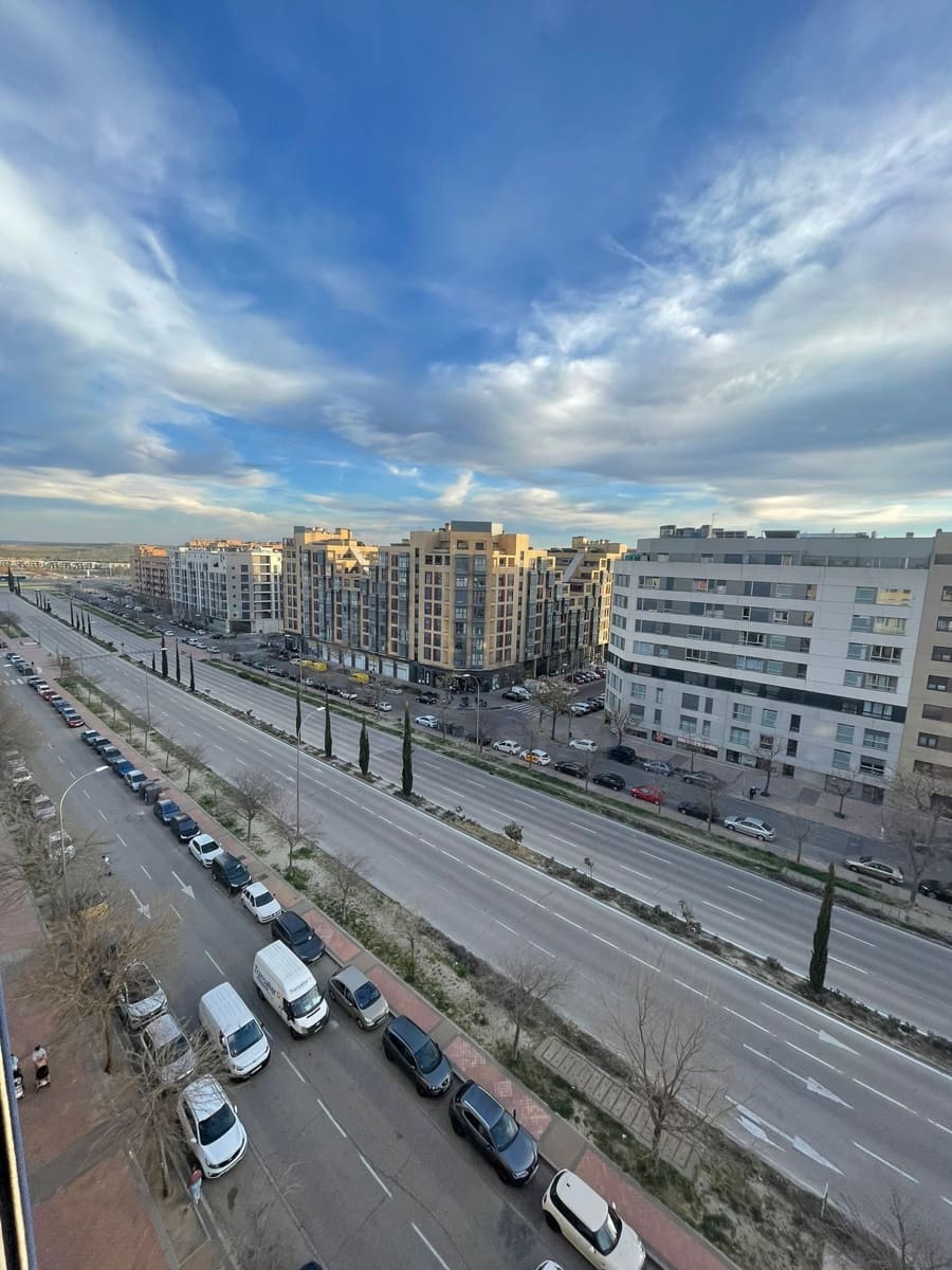 Studio na sprzedaż w Miasto Madryt z basenem garażem - 225 000 € (Ref: 9997991)