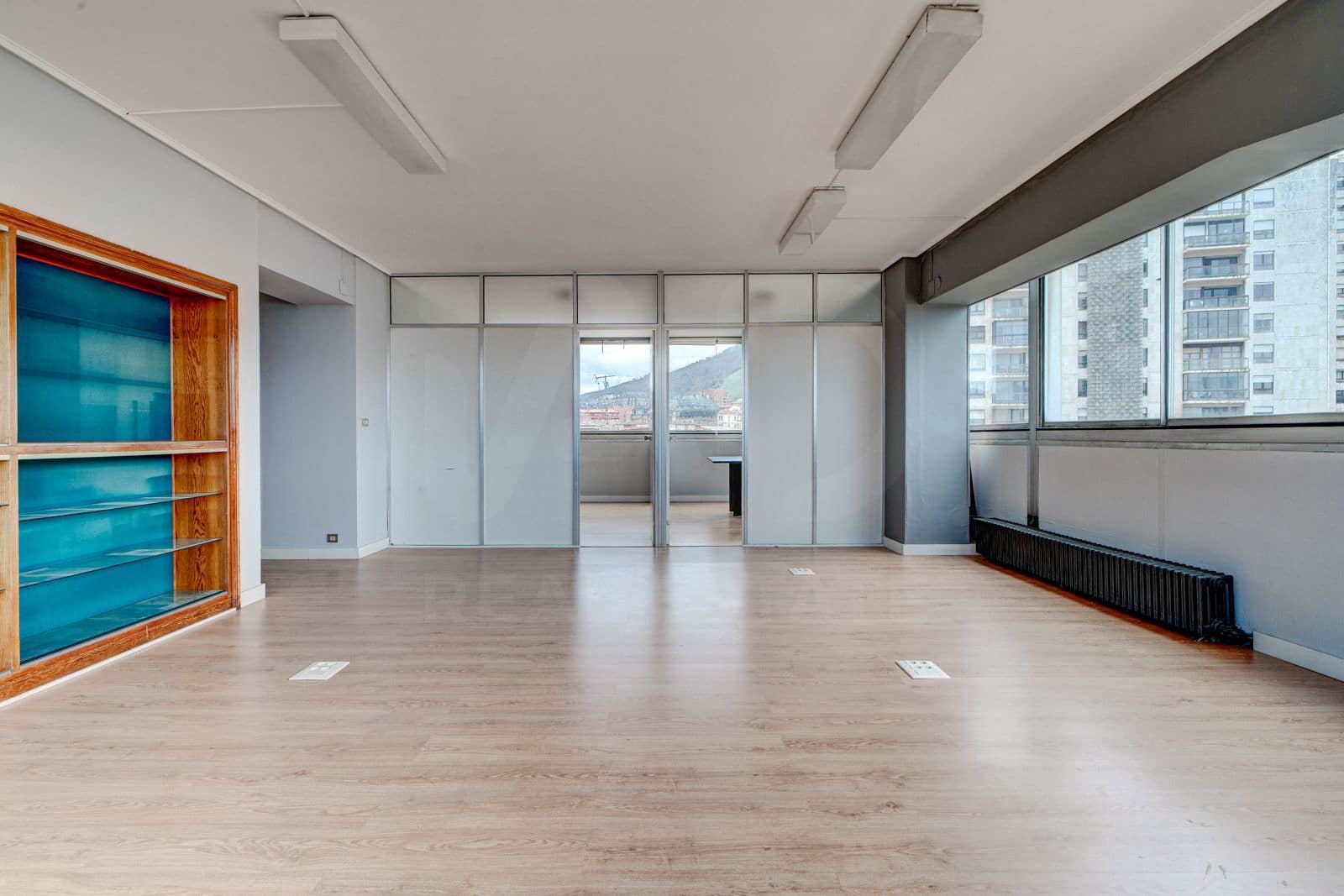 3 slaapkamer Commercieel te koop in Bilbao - € 135.000 (Ref: 9997998)