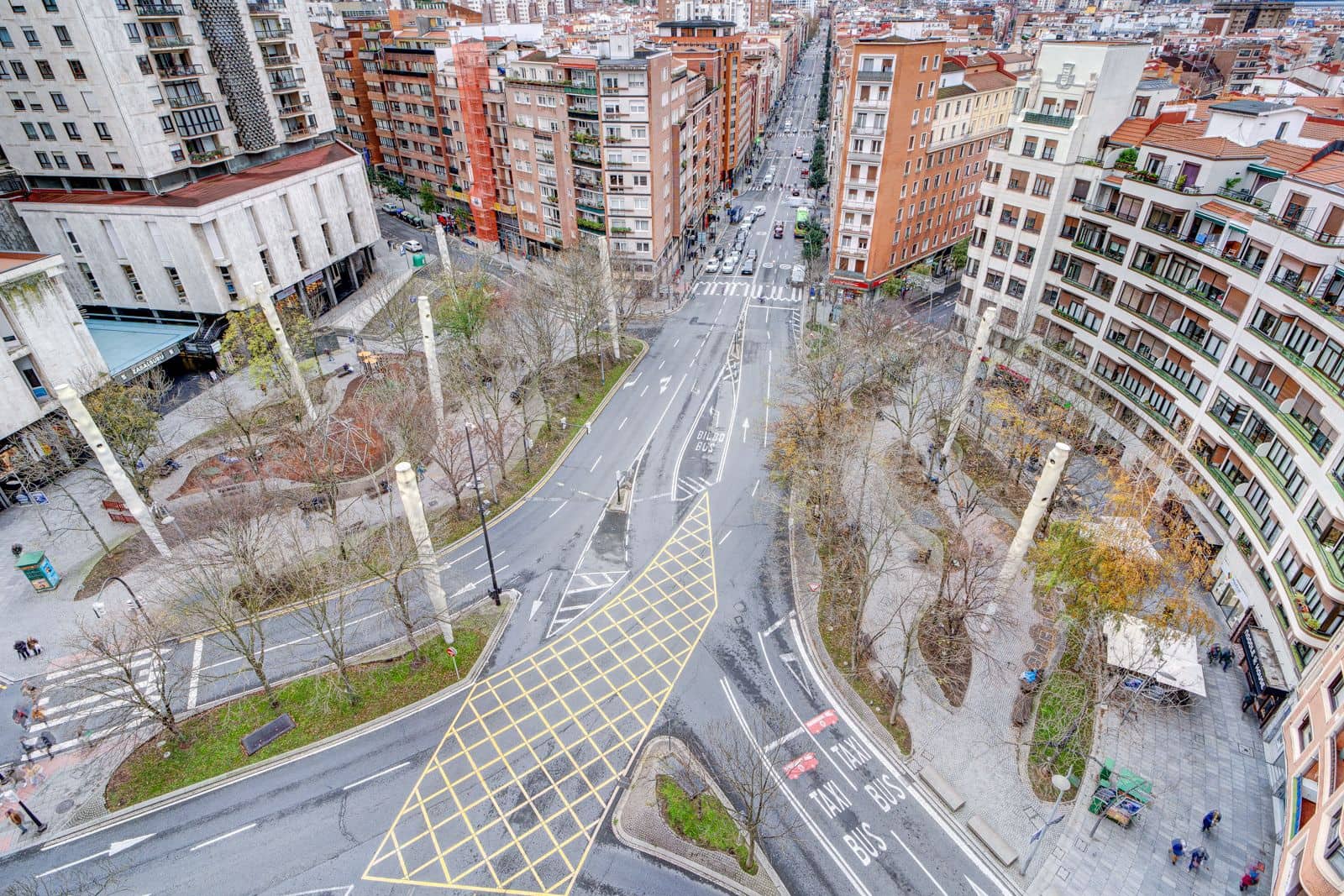 3 slaapkamer Commercieel te koop in Bilbao - € 135.000 (Ref: 9997998)