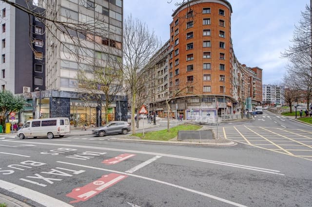 Commercieel te koop in Bilbao - € 50.000 (Ref: 9997999)