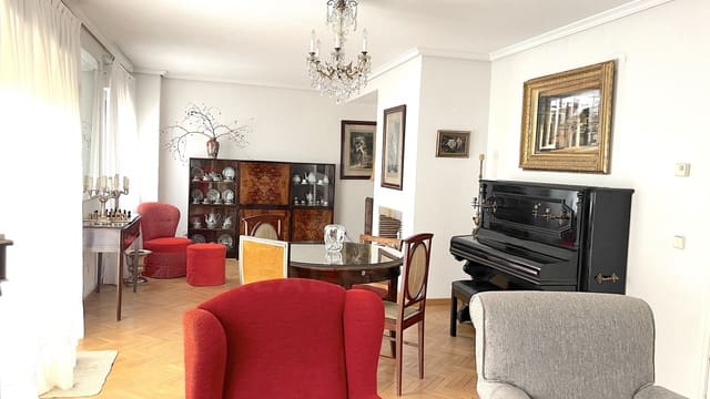 4 bedroom Terraced Villa for sale in Las Rozas de Madrid with garage - € 890,000 (Ref: 9998840)