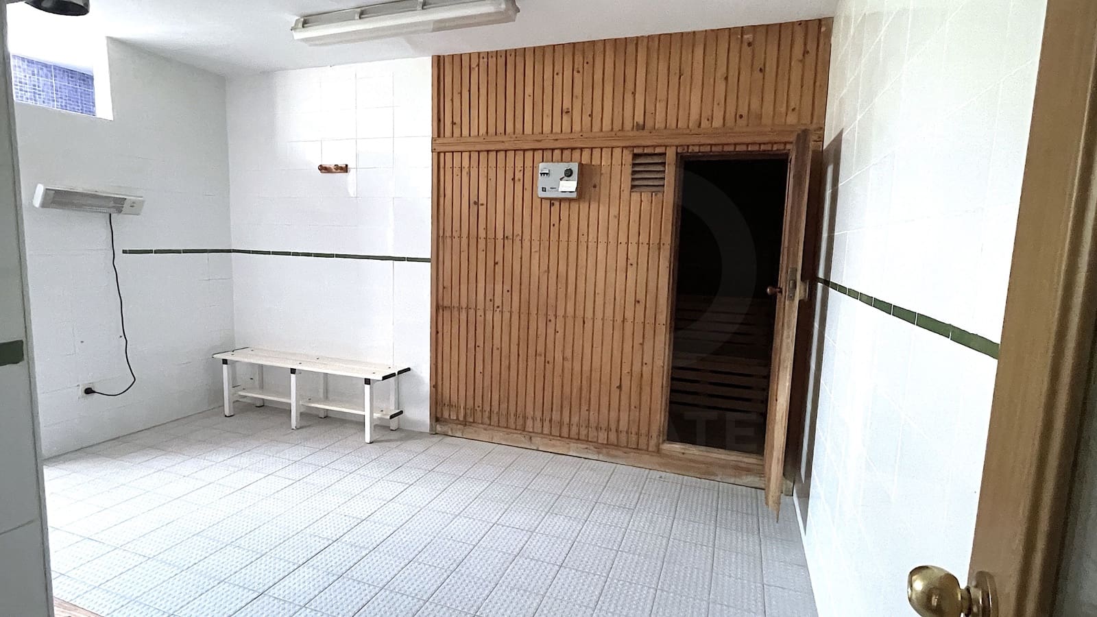 4 bedroom Terraced Villa for sale in Las Rozas de Madrid with garage - € 890,000 (Ref: 9998840)