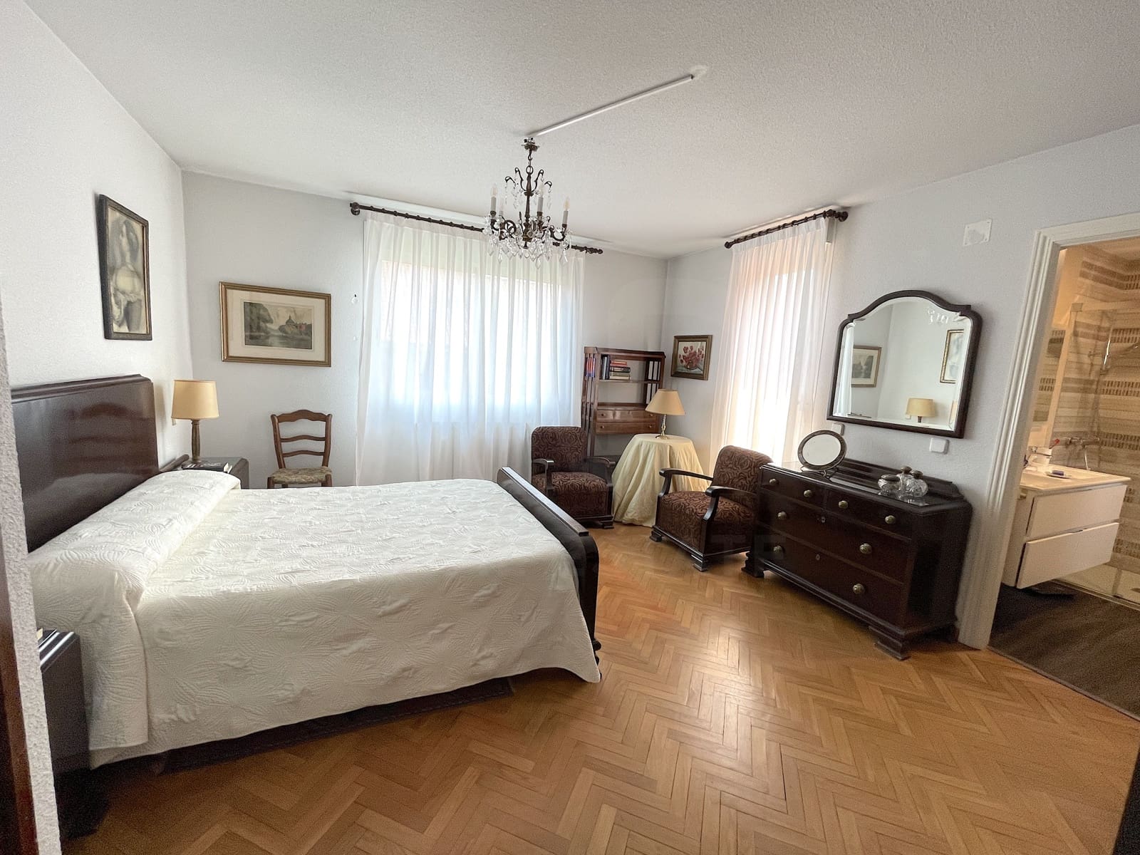 4 bedroom Terraced Villa for sale in Las Rozas de Madrid with garage - € 890,000 (Ref: 9998840)