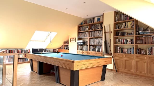 4 bedroom Terraced Villa for sale in Las Rozas de Madrid with garage - € 890,000 (Ref: 9998840)