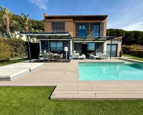 5 makuuhuone Huvila vuokrattavana paikassa Sant Vicenç de Montalt mukana uima-altaan 
autotalli - 5 800 € (Ref: 9998843)