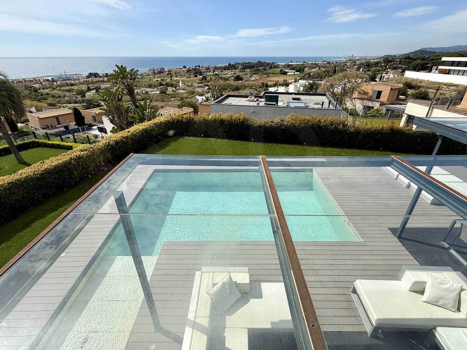5 makuuhuone Huvila vuokrattavana paikassa Sant Vicenc de Montalt mukana uima-altaan 
autotalli - 5 800 € (Ref: 9998843)