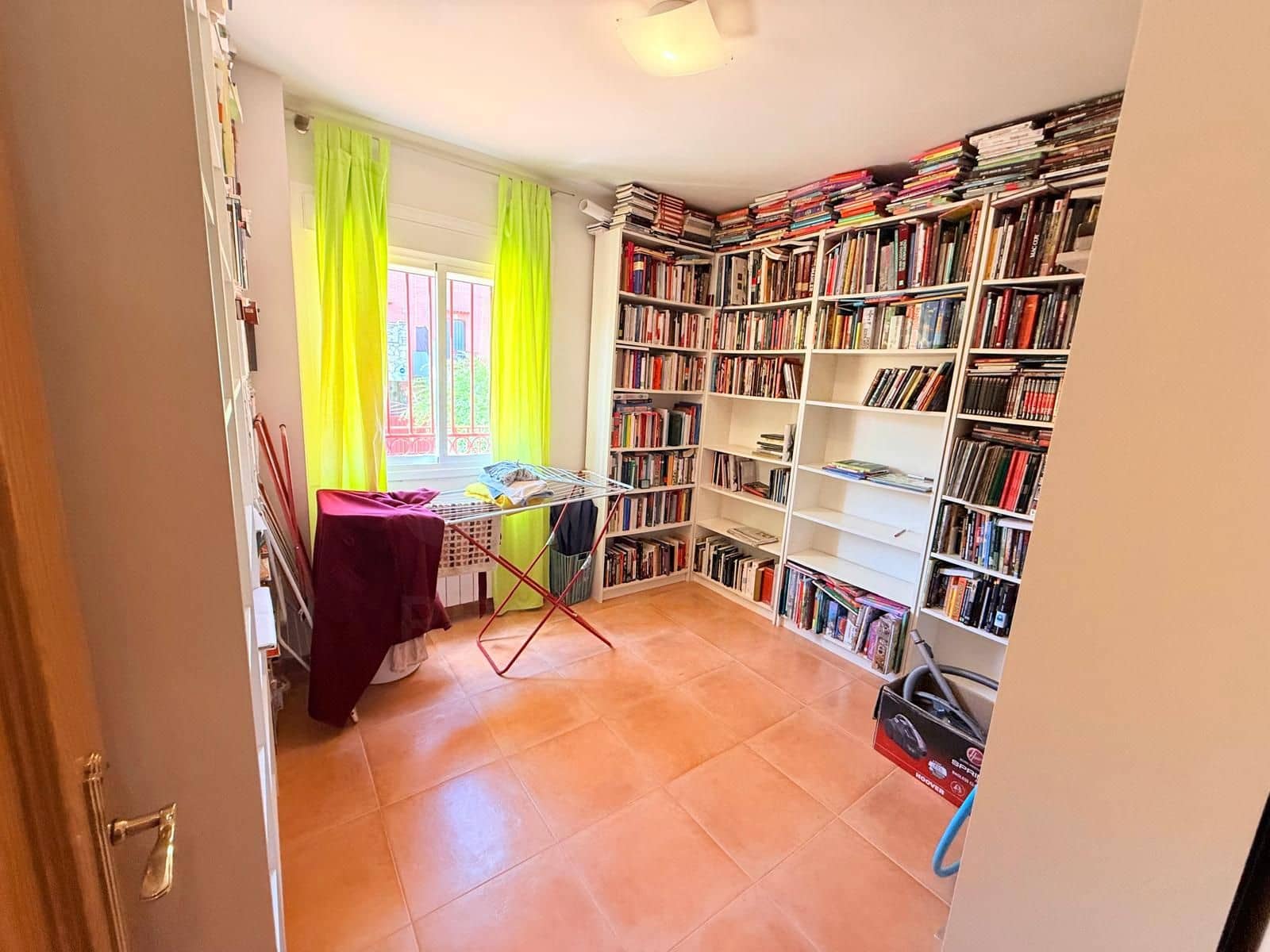Adosado de 3 habitaciones en San Martín de Valdeiglesias en venta con garaje - 310.000 € (Ref: 9999429)