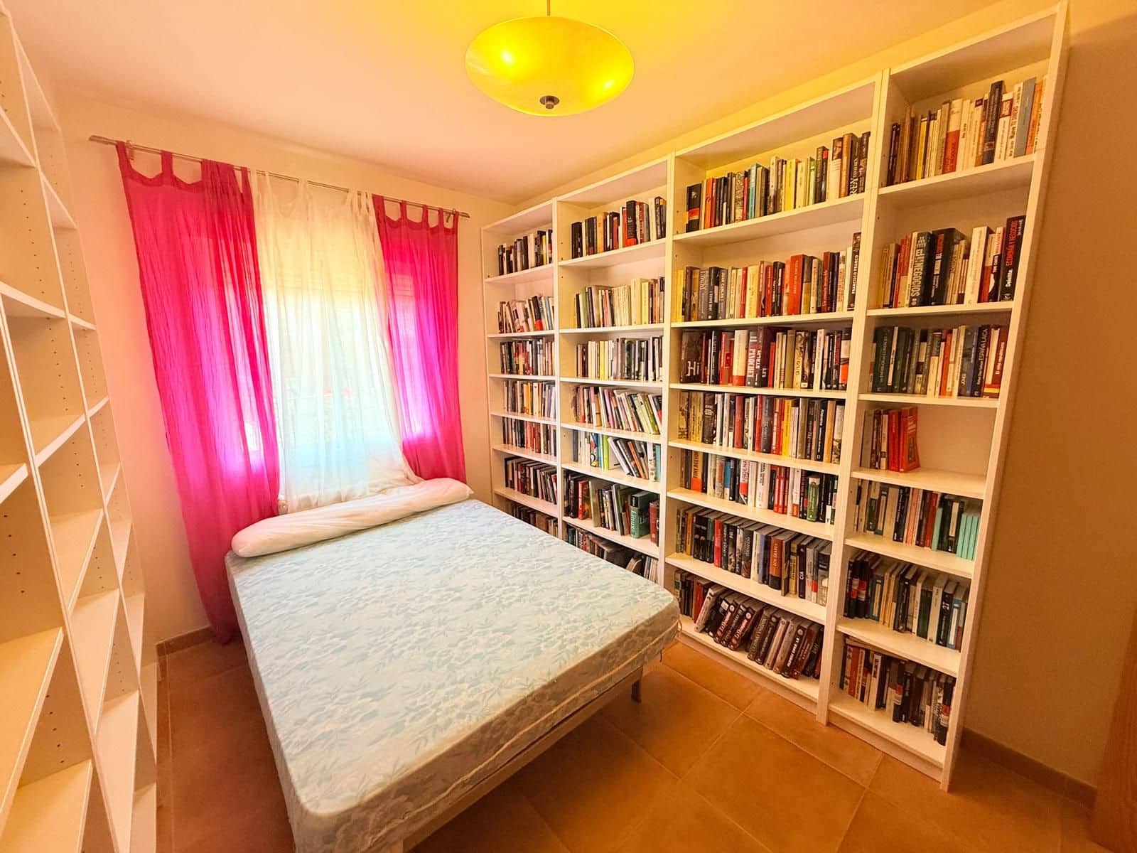 Adosado de 3 habitaciones en San Martín de Valdeiglesias en venta con garaje - 310.000 € (Ref: 9999429)