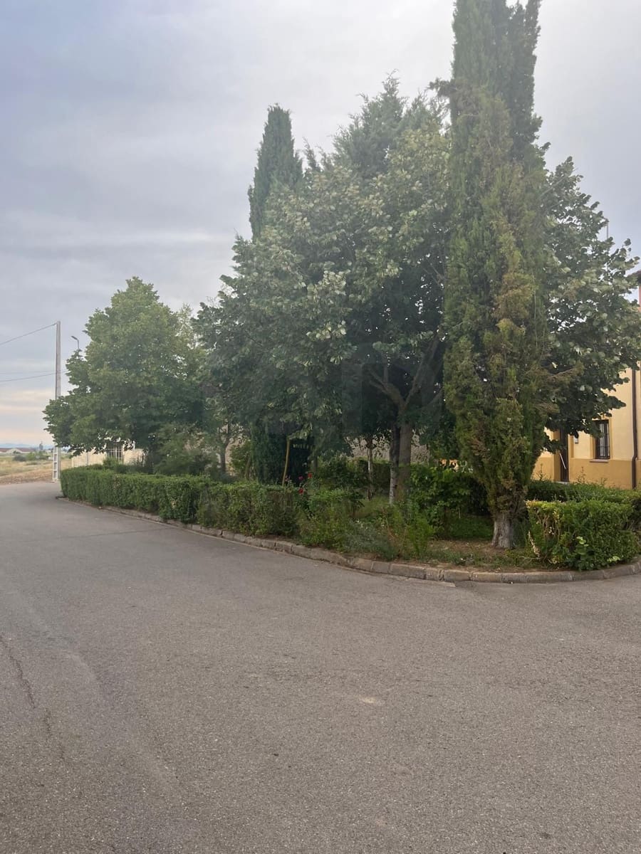 3 Zimmer Haus zu verkaufen in Cubillas de los Oteros mit Garage - 110.000 € (Ref: 9999430)