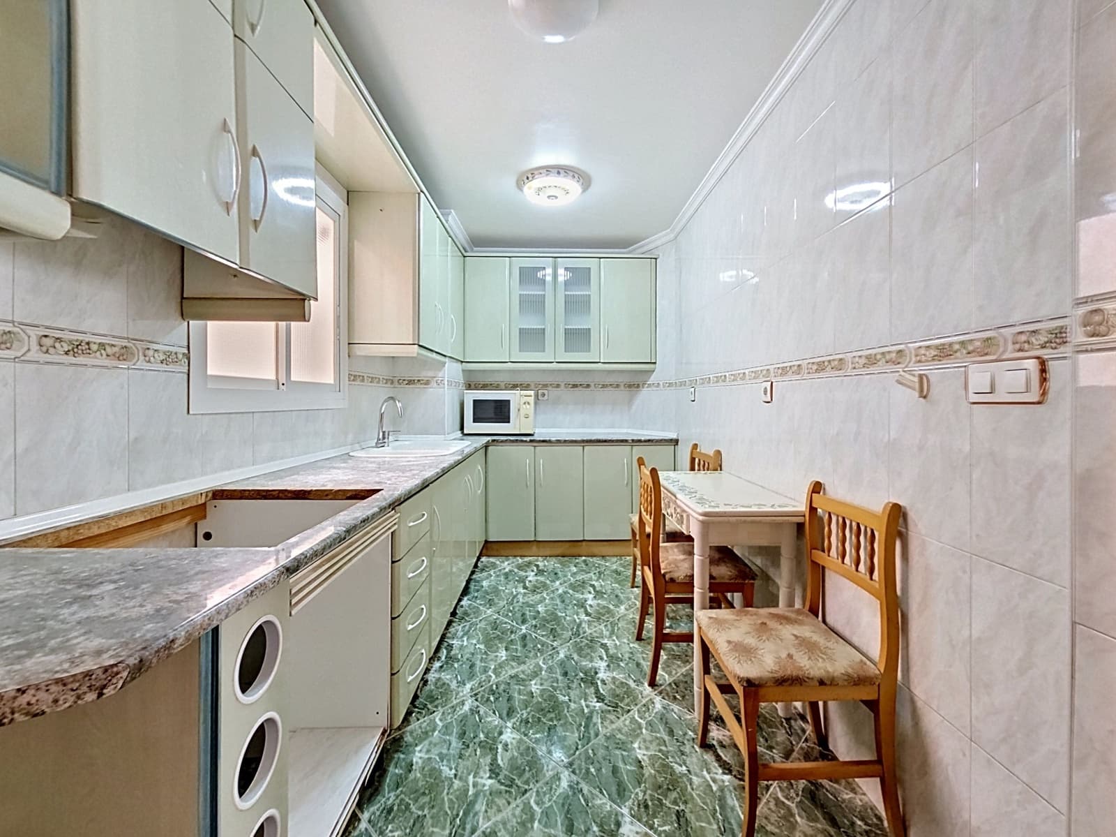 3 sovrum Lägenhet till salu i Granada stad - 245 000 € (Ref: 9999436)