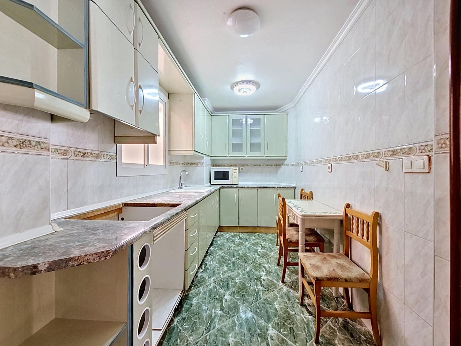 3 sovrum Lägenhet till salu i Granada stad - 245 000 € (Ref: 9999436)