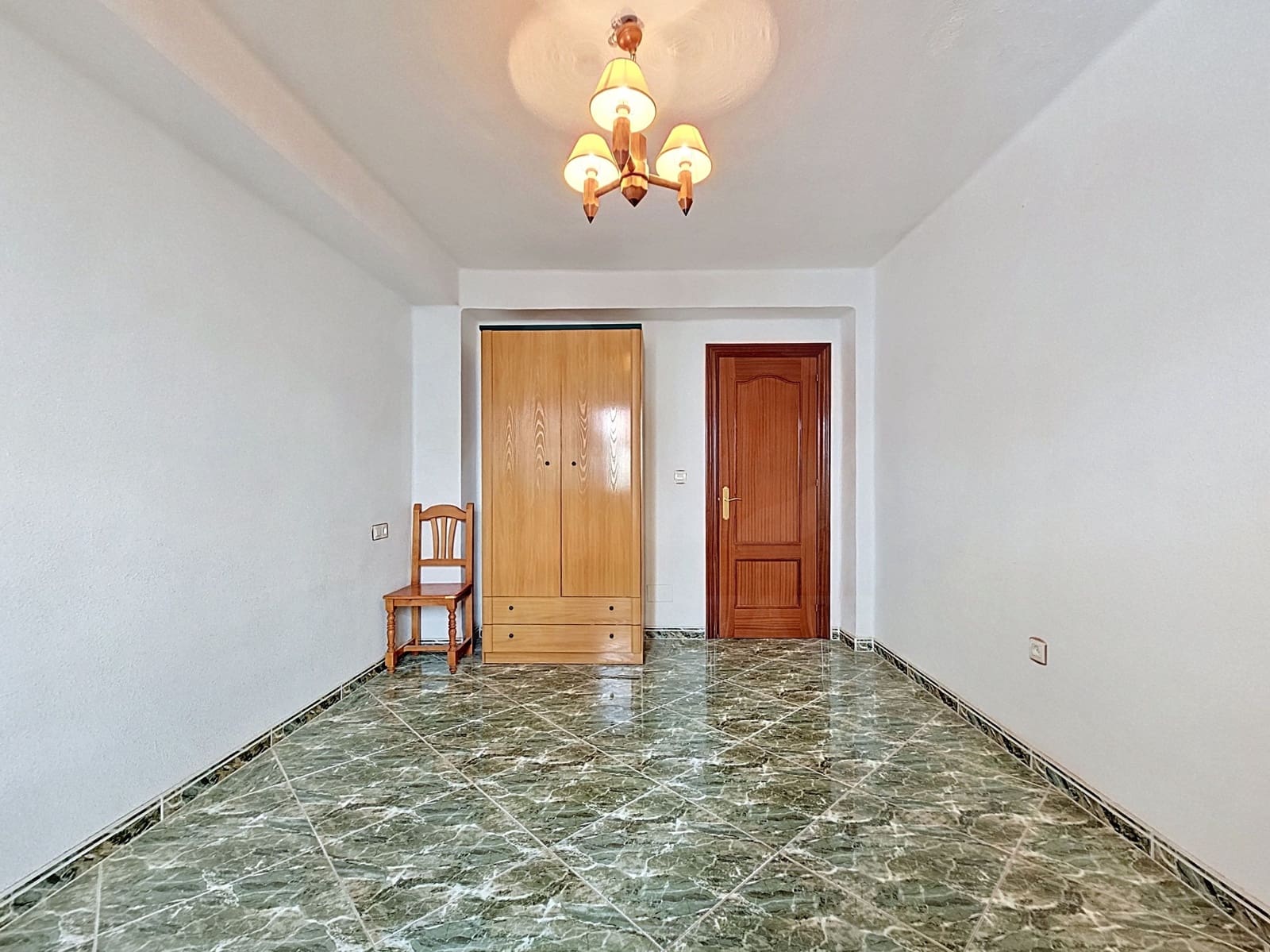 3 sovrum Lägenhet till salu i Granada stad - 245 000 € (Ref: 9999436)