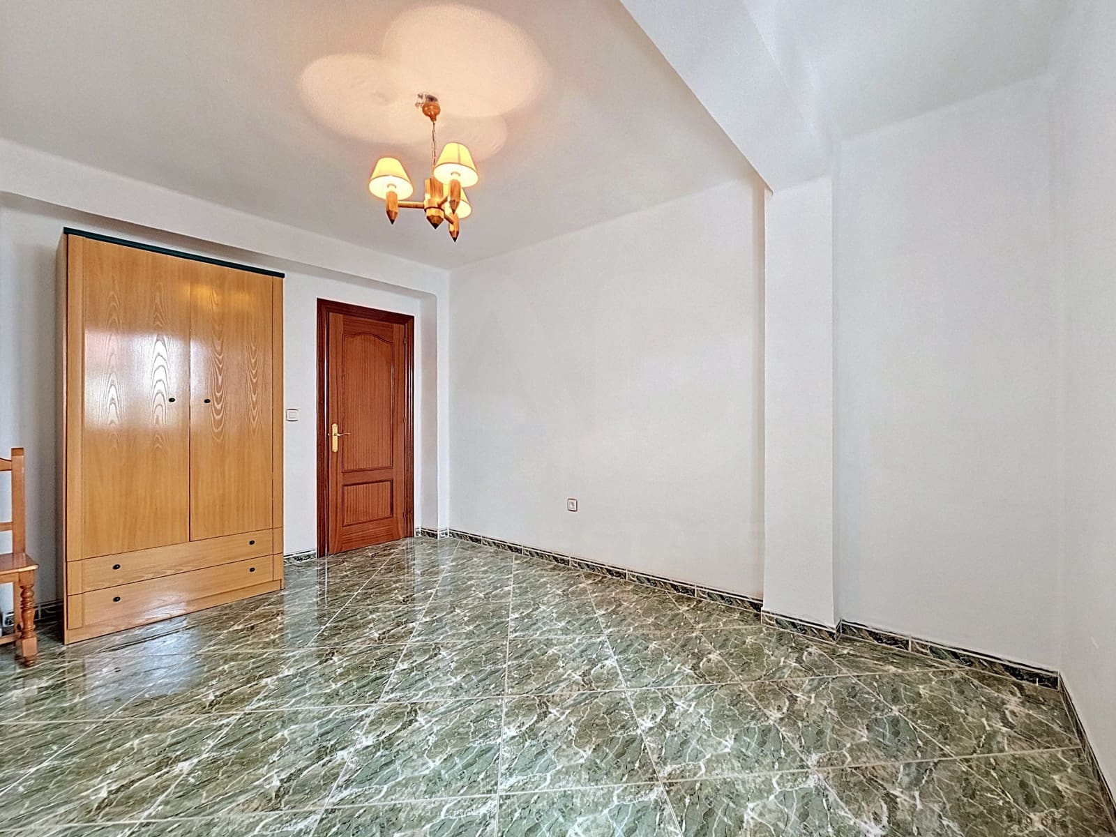 3 sovrum Lägenhet till salu i Granada stad - 245 000 € (Ref: 9999436)