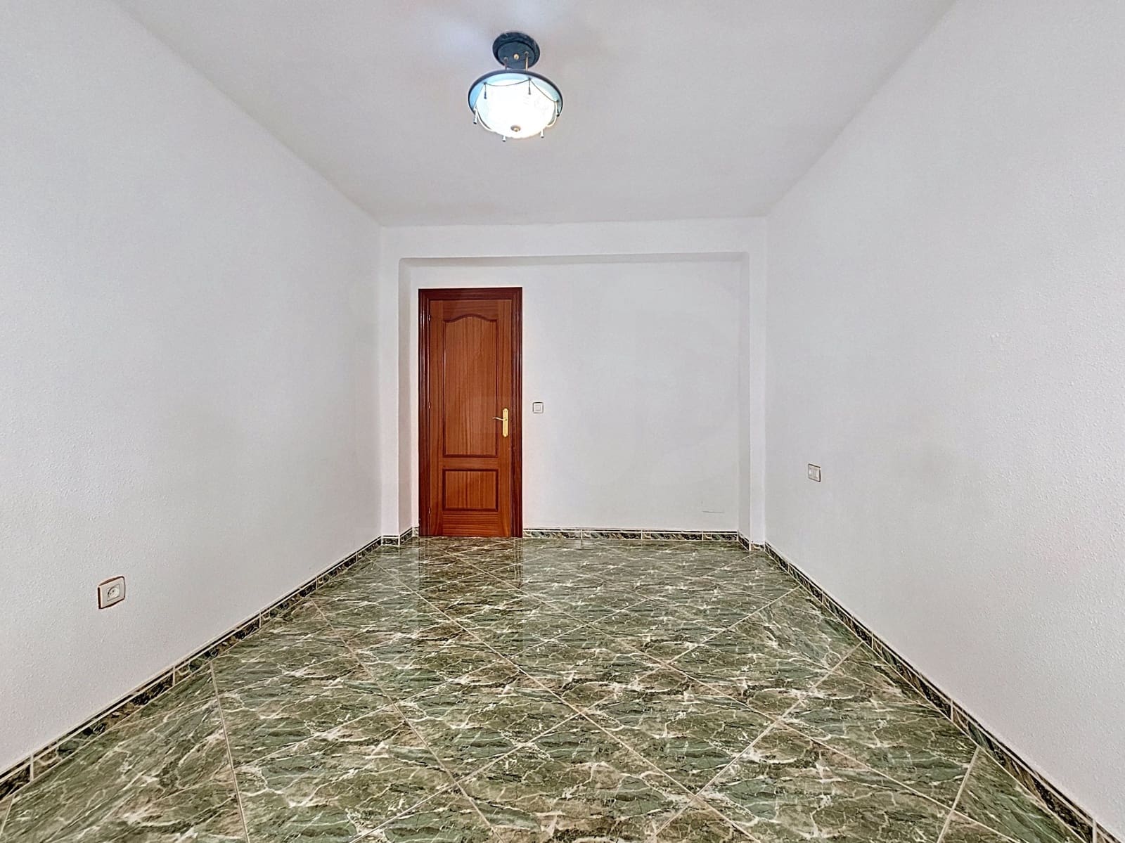 3 sovrum Lägenhet till salu i Granada stad - 245 000 € (Ref: 9999436)