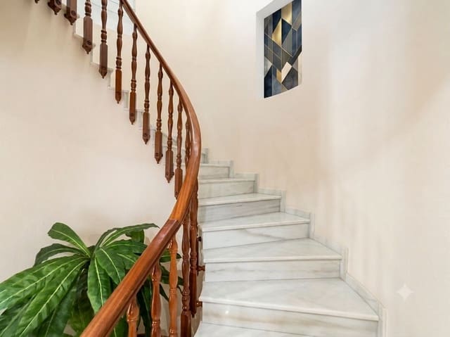 4 Zimmer Reihenhaus zu verkaufen in Lucena - 395.000 € (Ref: 9999438)