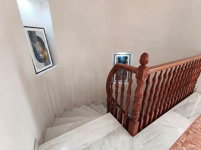 4 Zimmer Reihenhaus zu verkaufen in Lucena - 395.000 € (Ref: 9999438)